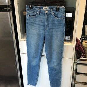 PAIGE Women's Light Blue Ankle Jeans new never worn stretchy so nice long